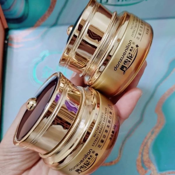 Bộ Mỹ Phẩm Hoàng Cung Vip Mới Xanh Gold 5in1 - Mờ Nám Tàn Nhang, Làm Đều Màu Da, Dưỡng Trắng Da, Cấp Ẩm Căng Bóng