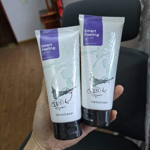 2 Tuýp Tẩy Da Chết Ngọc Trai Thefaceshop Smart Peeling White Jewel Perle 120ml